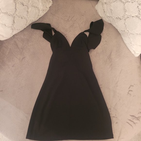 NWT About Us Gianni Flutter Sleeve Dress - Picture 4 of 6